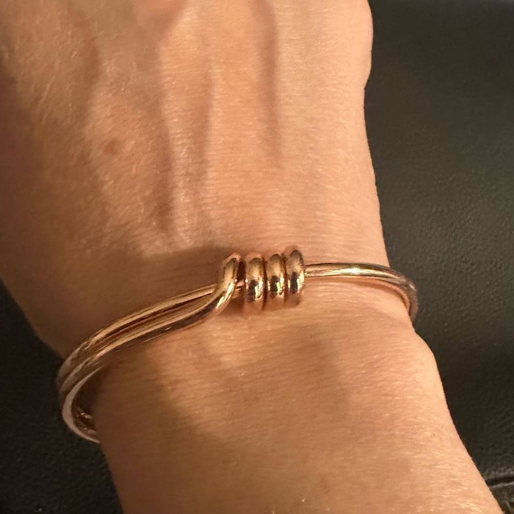 Elegant Gold-Tone Women's Bracelet